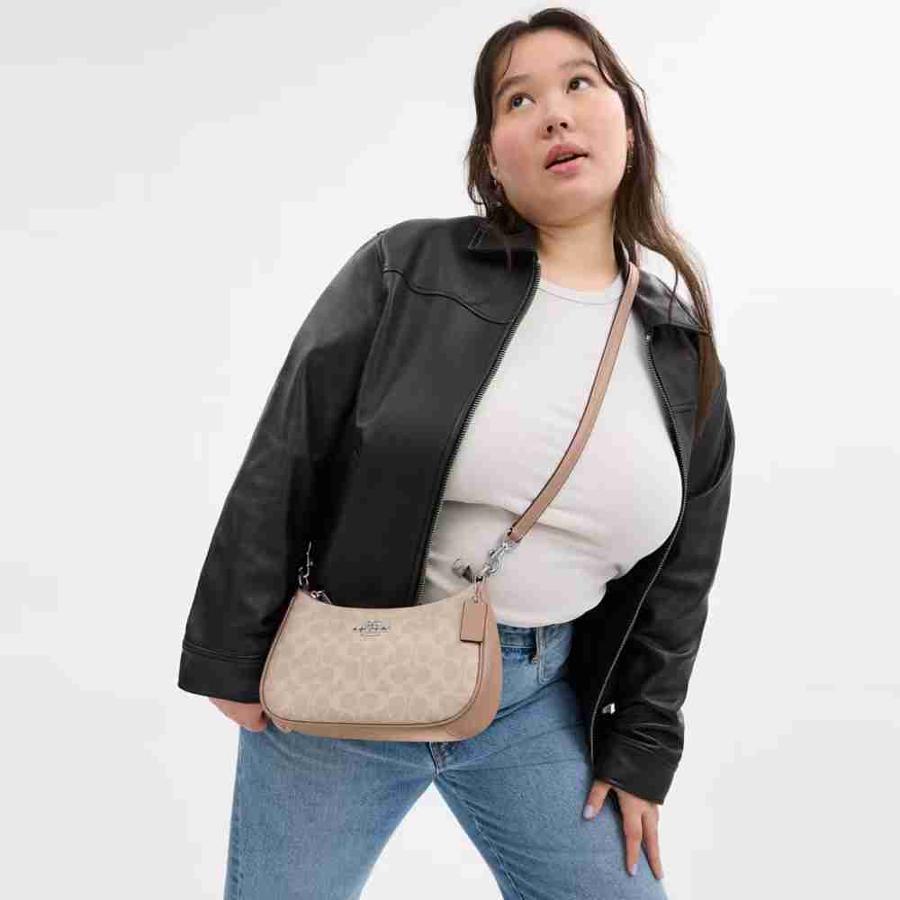 Coach Teri Shoulder Bag in Signature Canvas – Beige (Silver hardware), photo 6 of 8