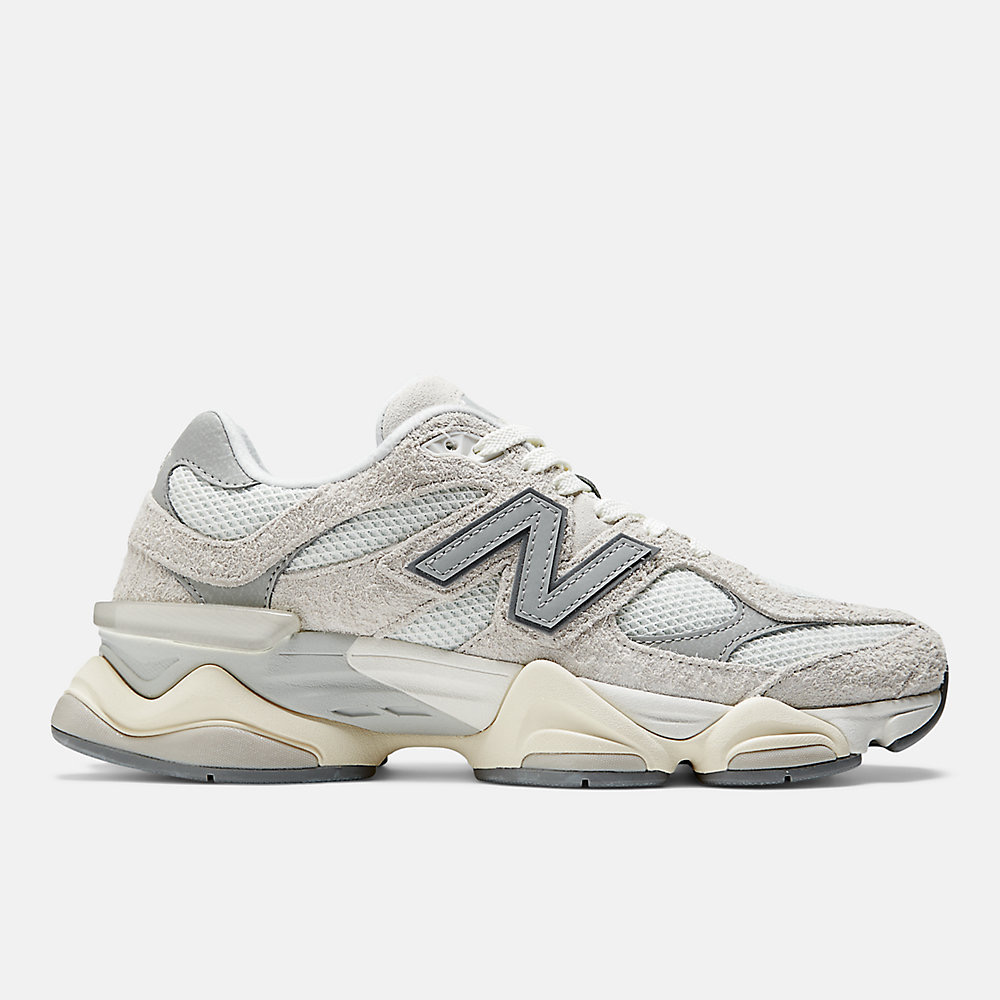 New Balance 9060 – Sea Salt / Rain Cloud / Moonbeam